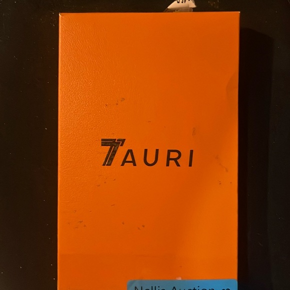 iPHONE 15 case with screen protector - Picture 1 of 3